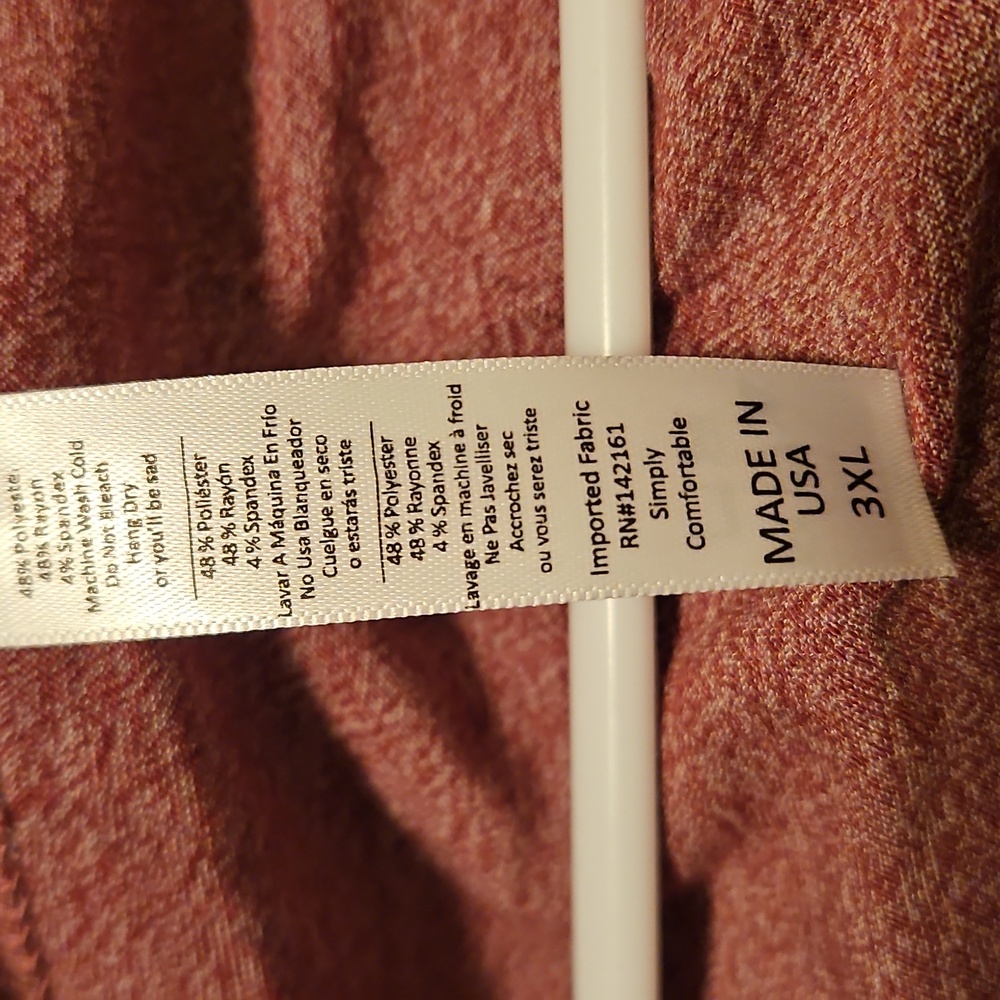 Women's Red Top - Picture 3 of 3